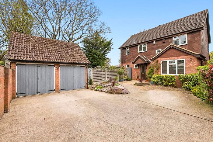 4 Bedroom Detached House For Sale In Parker Close, Letchworth Garden City, SG6