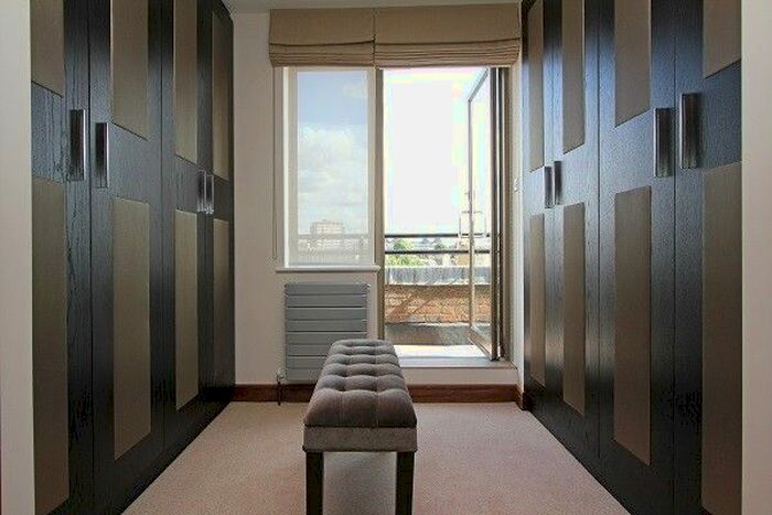 3 Bedroom Flat To Rent In Holbein Place, London, SW1W