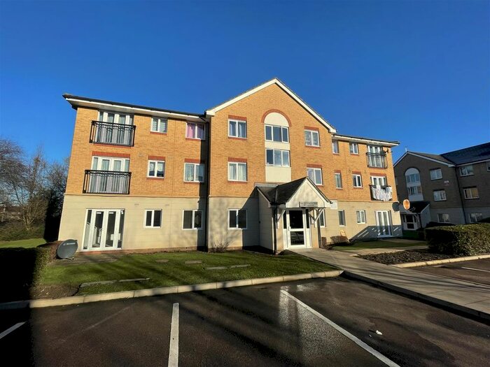 2 Bedroom Flat To Rent In Perspective House, Tysoe Avenue, Enfield EN3