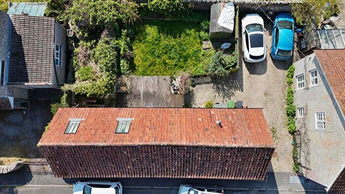 3 Bedroom Property For Sale In New Street, Somerton, TA11