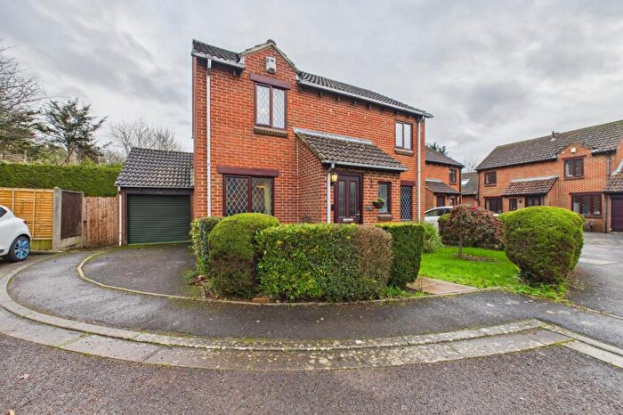 4 Bedroom Detached House For Sale In Gullifords Bank, Clevedon, North Somerset, BS21