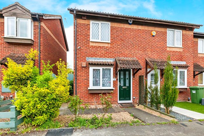 2 Bedroom Property To Rent In Gladstone Way, Cippenham, Slough, SL1