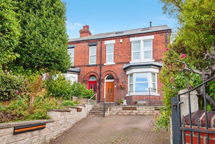 6 Bedroom Semi Detached House For Sale In Broom Road, Rotherham, South Yorkshire, S60