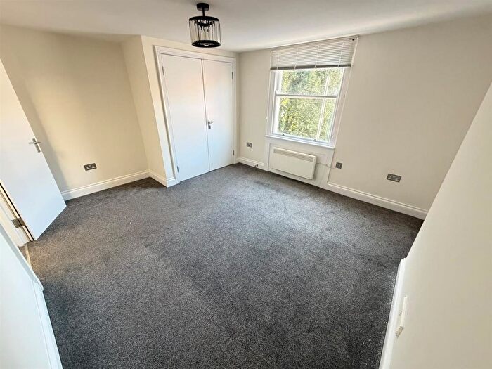 1 Bedroom Flat To Rent In Flat, Regents Gate, A East Street, Brighton, BN1