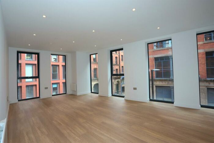2 Bedroom Apartment To Rent In Manchester New Square, M1