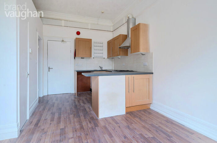 Flat To Rent In Preston Road, Brighton, East Sussex, BN1
