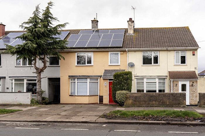 3 Bedroom House For Sale In Long Cross, Lawrence Weston, Bristol, BS11