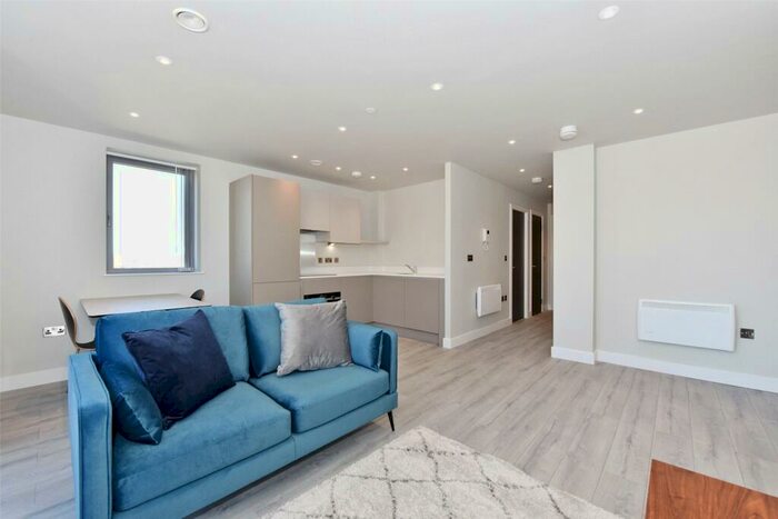 1 Bedroom Apartment To Rent In Iron House, Metalworks, Petersfield Avenue, Slough, SL2