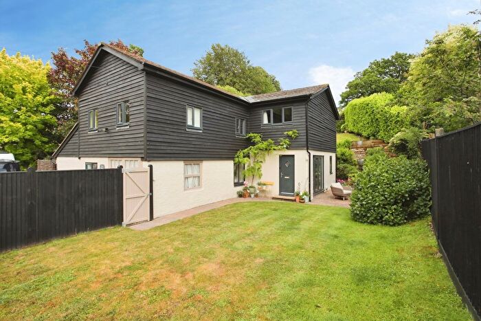 4 Bedroom Detached House For Sale In Swanton Road, West Peckham, Maidstone, Kent, ME18