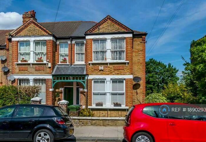 2 Bedroom Flat To Rent In Honor Oak Park, London, SE23