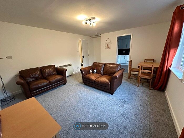 2 Bedroom Flat To Rent In Union Glen, Aberdeen, AB11