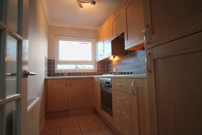 1 Bedroom Flat To Rent In Parker Place, Kilsyth, G65