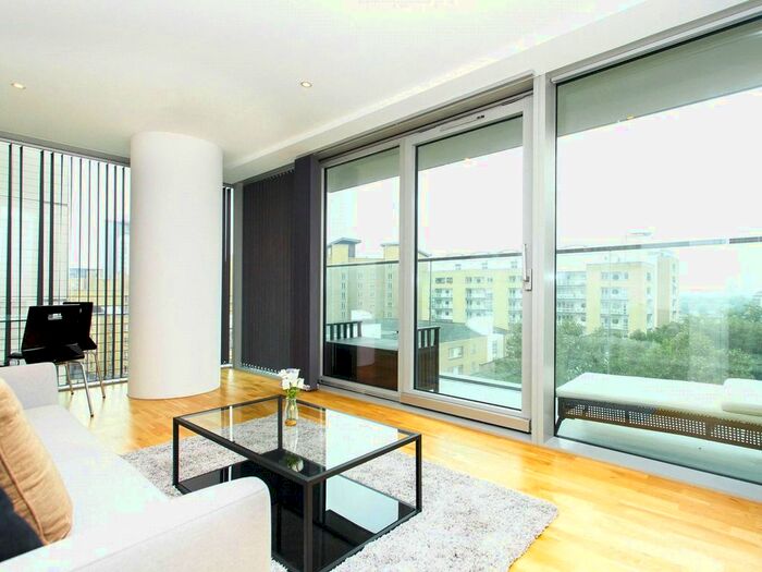 1 Bedroom Flat For Sale In Marsh Wall, Docklands, E14
