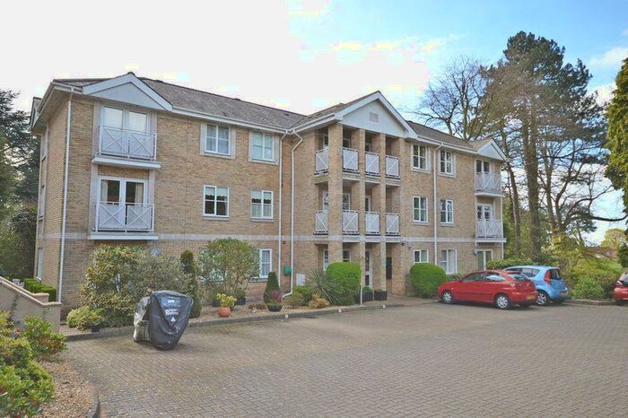 2 Bedroom Flat To Rent In Luxury Apartment, Stow Park Circle, Newport, NP20