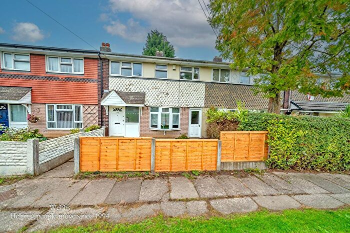 3 Bedroom Terraced House For Sale In Hadley Way, Walsall, WS2