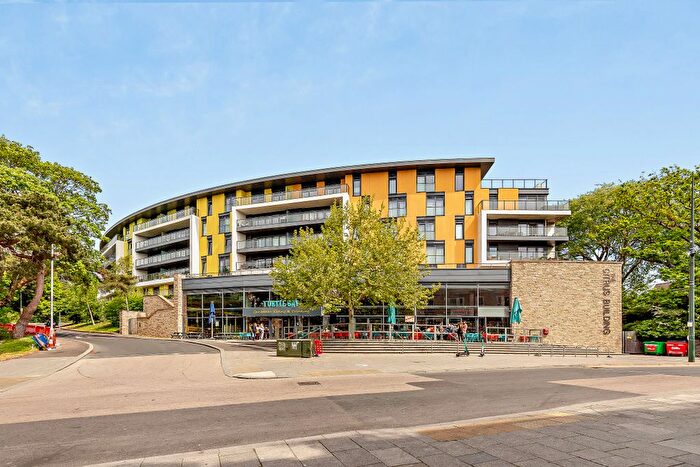 2 Bedroom Flat For Sale In Madeira Road, Bournemouth, BH1
