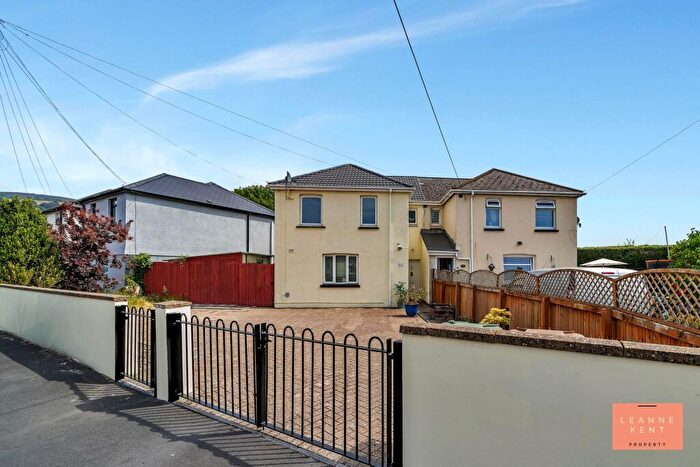 3 Bedroom Semi-Detached House For Sale In The Crescent, Bedwas, CF83