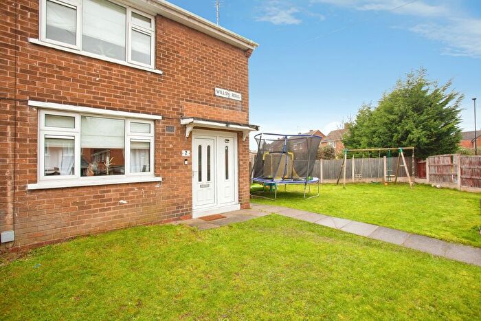 2 Bedroom Semi-Detached House For Sale In Willow Road, Doncaster, South Yorkshire, DN6