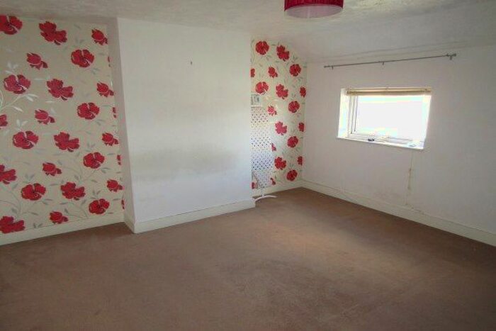 2 Bedroom Flat To Rent In Milton Road, Sittingbourne, ME10