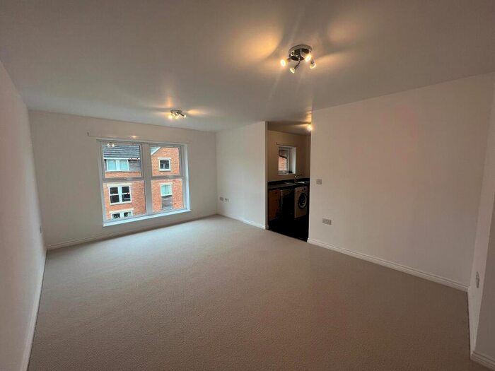 2 Bedroom Flat To Rent In Yersin Court, Swindon, SN1