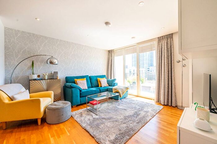1 Bedroom Flat For Sale In Napa Close, Stratford, London, E20
