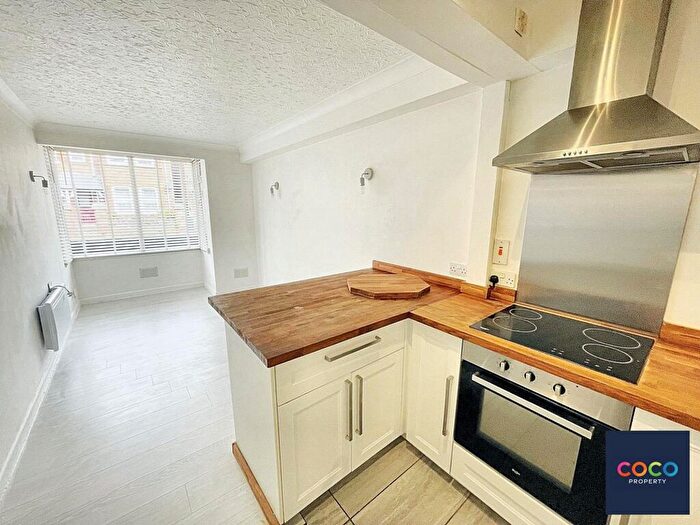 1 Bedroom Flat To Rent In Cambridge Road, Victoria Court Cambridge Road, DT1