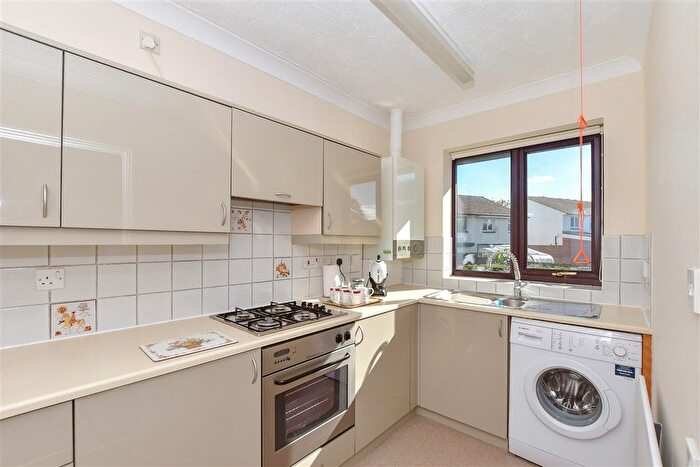 2 Bedroom Flat For Sale In Loudon Way, Godinton Park, Ashford, Kent, TN23