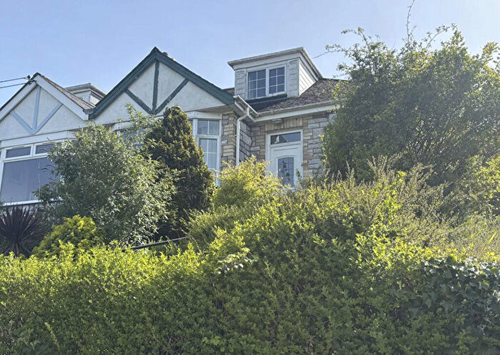 3 Bedroom Bungalow For Sale In New Road, Saltash, Cornwall, PL12