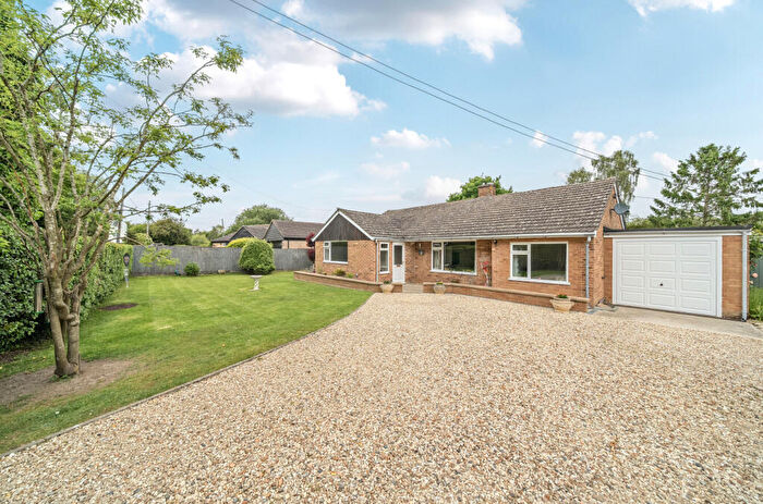 3 Bedroom Bungalow For Sale In Stanton Harcourt Road, South Leigh, Witney, OX29
