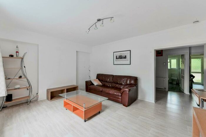 1 Bedroom Flat To Rent In Hill Court, Highgate, London, N6