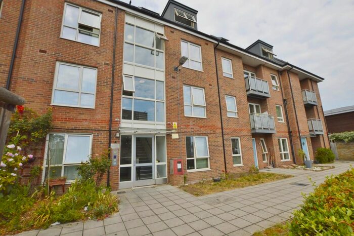 2 Bedroom Flat To Rent In Chargeable Lane, London, E13