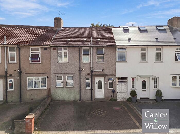 4 Bedroom Terraced House For Sale In Fieldway, Dagenham, RM8