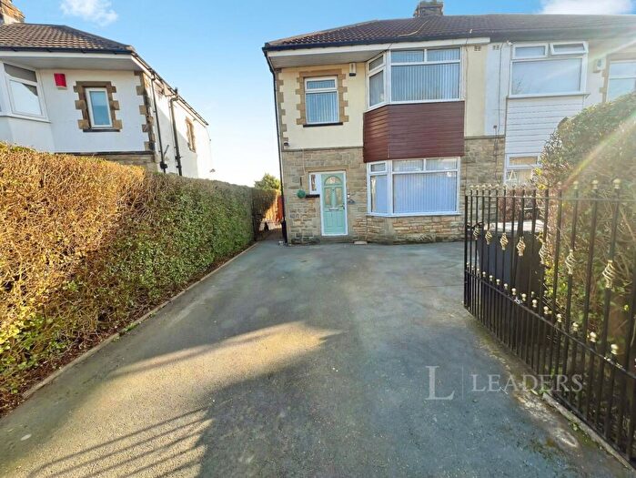 3 Bedroom Semi Detached House To Rent In Leafield Crescent, Bradford, West Yorkshire, BD2