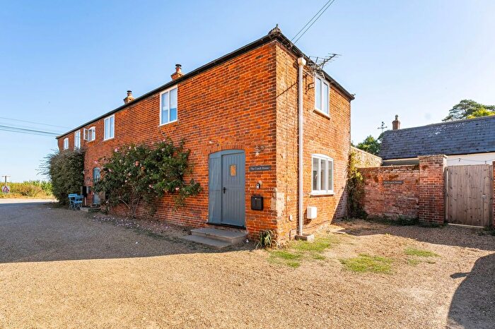 3 Bedroom Semi-Detached House For Sale In Vicarage Lane, Tunstead, NR12