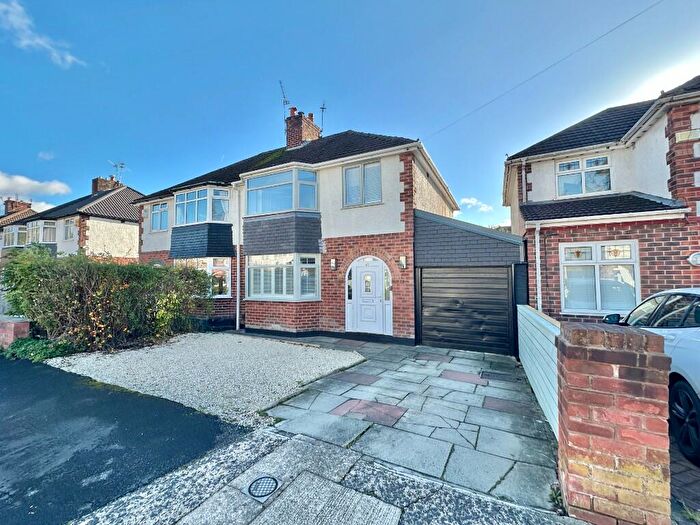 3 Bedroom Semi Detached House For Sale In Arcadia Avenue, Sale, Greater Manchester, M33