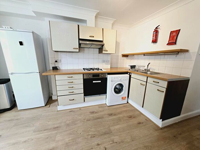 1 Bedroom Flat To Rent In Newington Green Road, Islington, N1
