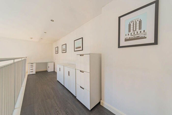 2 Bedroom Apartment To Rent In Cornish House Block A, Adelaide Lane, Sheffield, South Yorkshire, S3