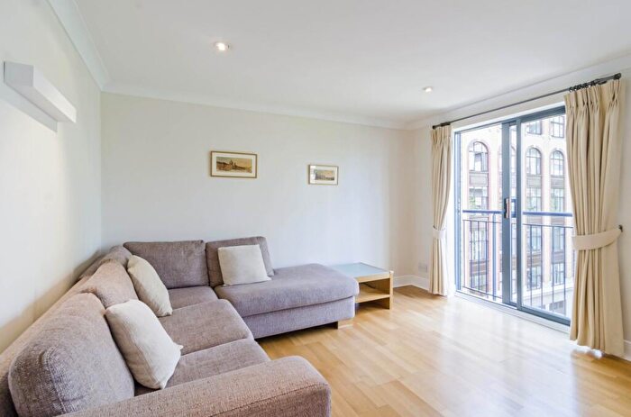 2 Bedroom Apartment To Rent In Bridgewater Square, EC2