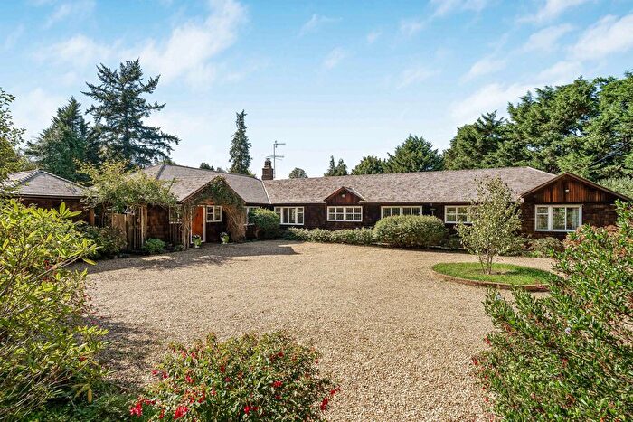 3 Bedroom Bungalow For Sale In Godalming, Surrey, GU7