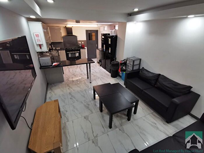 7 Bedroom Terraced House To Rent In North Road, Birmingham, B29