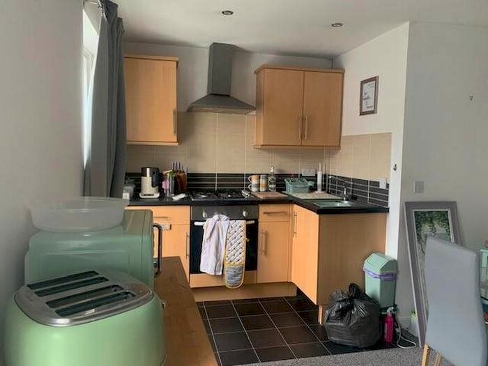 1 Bedroom Flat To Rent In Glebe Street, Penarth, CF64