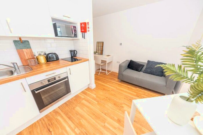 Studio To Rent In Frederick Road, Salford, Greater Manchester, M6