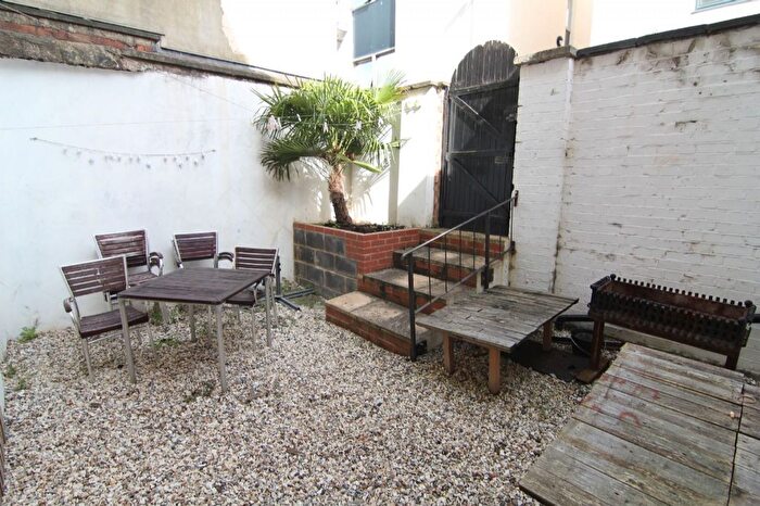 2 Bedroom Flat To Rent In Cambray Place, Cheltenham, GL50