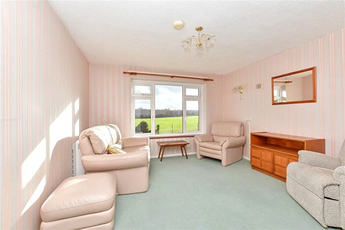 1 Bedroom Flat For Sale In Glebe Lane, Sittingbourne, Kent, ME10