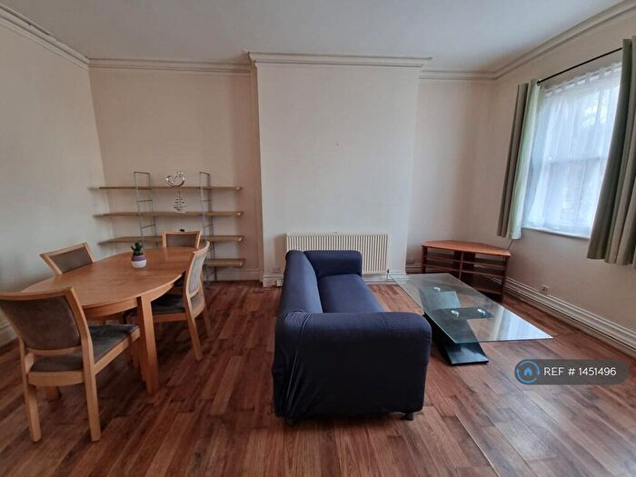 1 Bedroom Flat To Rent In Mansfield Road, Nottingham, NG5