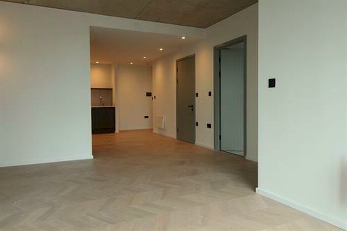 2 Bedroom Apartment To Rent In St George's Gardens, Castlefield, M15