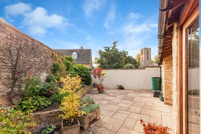2 Bedroom Cottage To Rent In Park Street, Charlbury, OX7