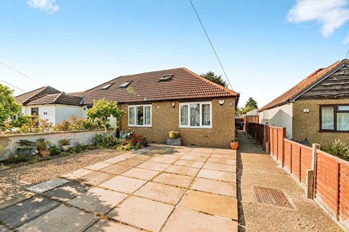 2 Bedroom Semi-Detached Bungalow For Sale In Oxford Avenue, Burnham Village, SL1