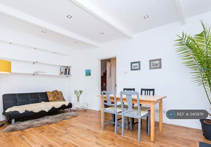 2 Bedroom Terraced House To Rent In Newton Crescent, Rosyth, Dunfermline, KY11