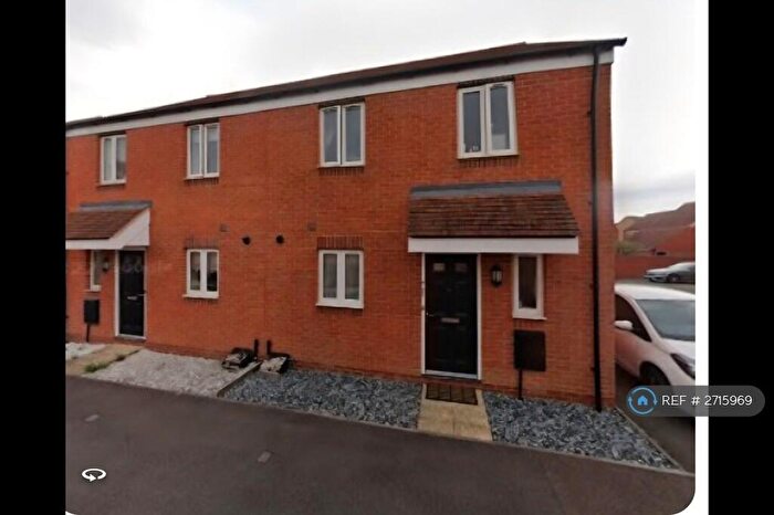 3 Bedroom Semi-Detached House To Rent In Cardinal Drive, Aylesbury, HP18